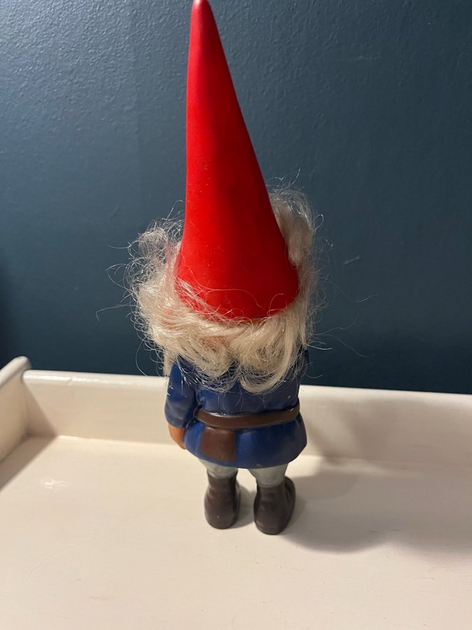 Vintage tomte Daells varehus Trolltyg i tomteskogen röd blå 21,5 cm Danmark