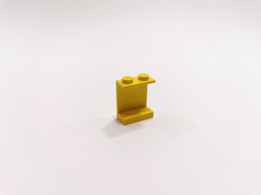 Lego - panel - vägg - 1x2x2 - part 4864a - solid stud - gul