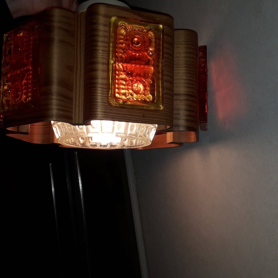 Retro TAKLAMPA / Lampa / Gyllene Glas, Trä, Faner / 60-70-tal / ELPE-ARMATUR AB