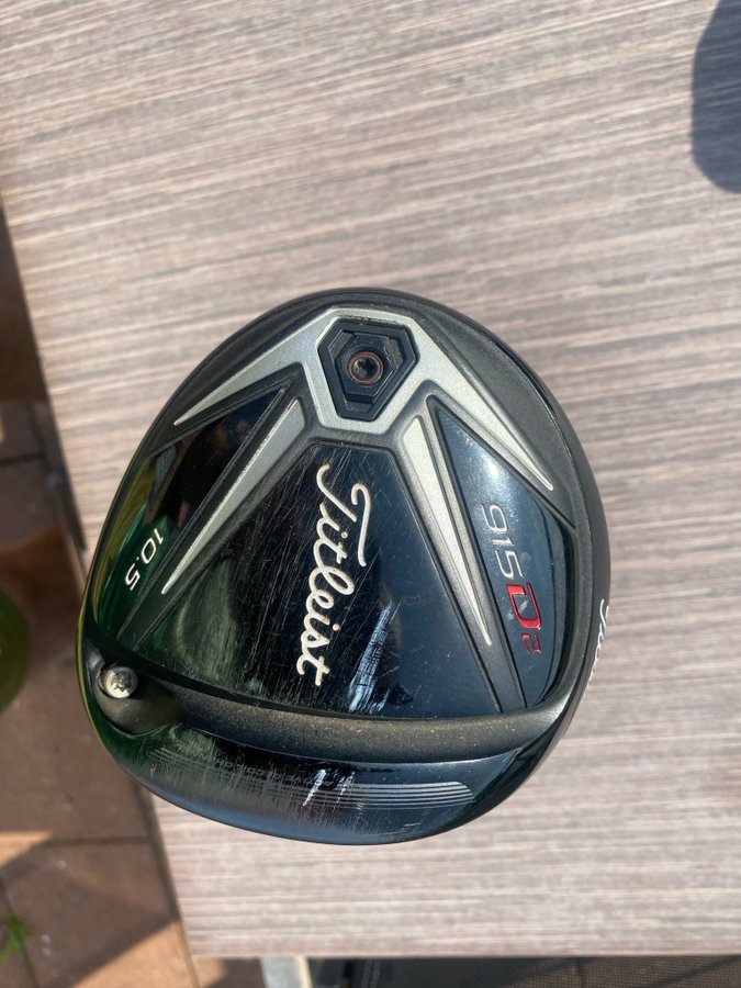 Titleist 915D2 Driver 105° med Diamana D+70 skaft