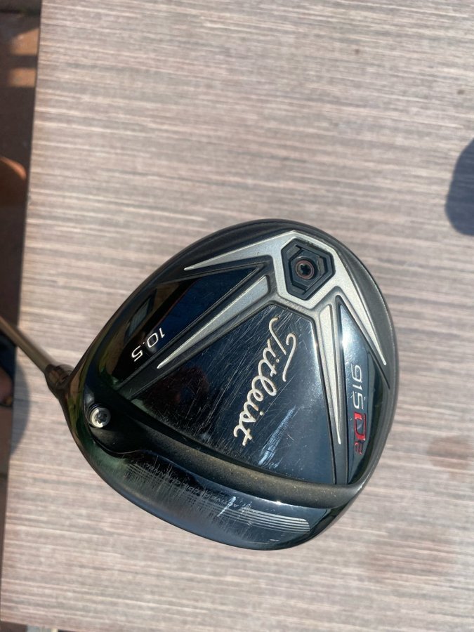 Titleist 915D2 Driver 105° med Diamana D+70 skaft