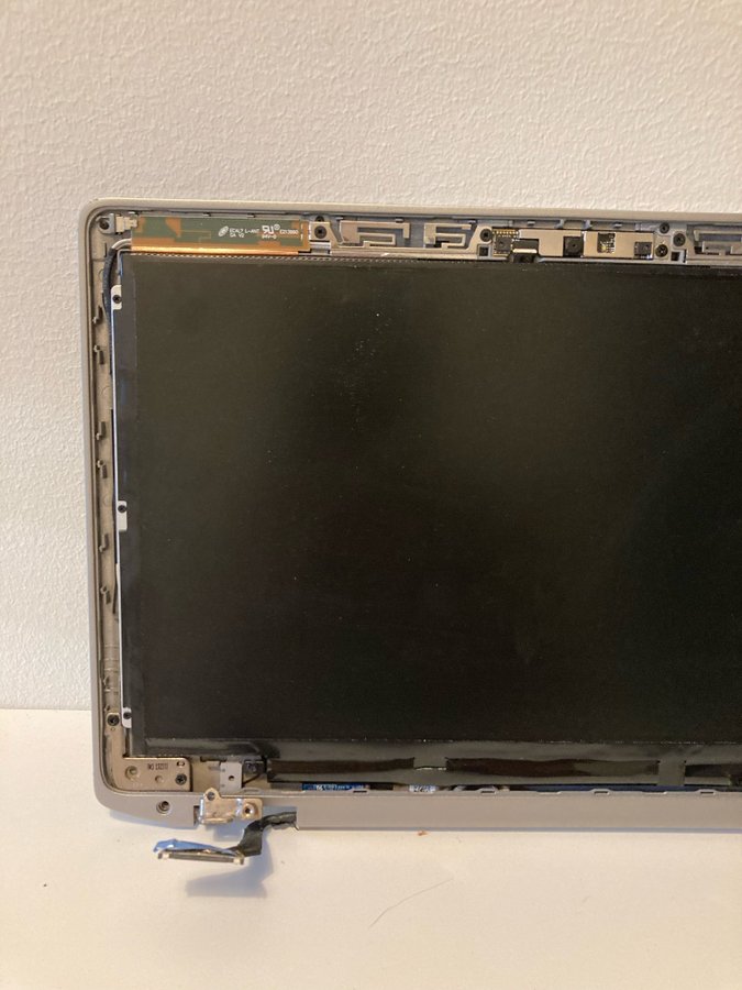 Dell Latitude E6320 LCD-Bakdel Och LCD 13.3” Fungerande