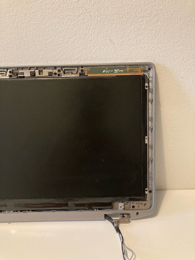 Dell Latitude E6320 LCD-Bakdel Och LCD 13.3” Fungerande