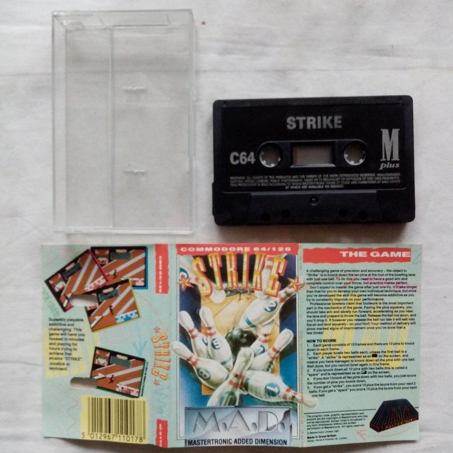 Strike (MAD - Mastertronic) [Svart Kassett] - Commodore 64 / C64 Spel