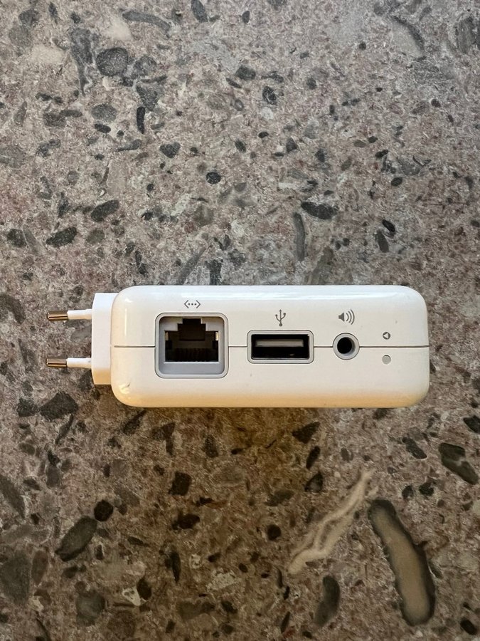 Apple AirPort Express Base Station - Model A1088 - Laddare