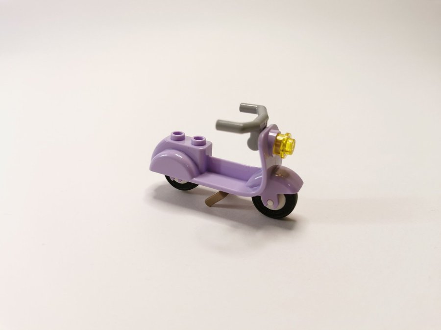 Lego - fordon - motorcykel - vespa - magenda