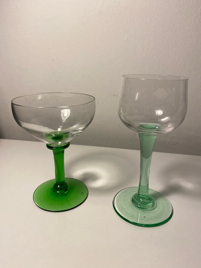 2 spritglas - uranglas, uran, glas, uranium glass - antik, vintage