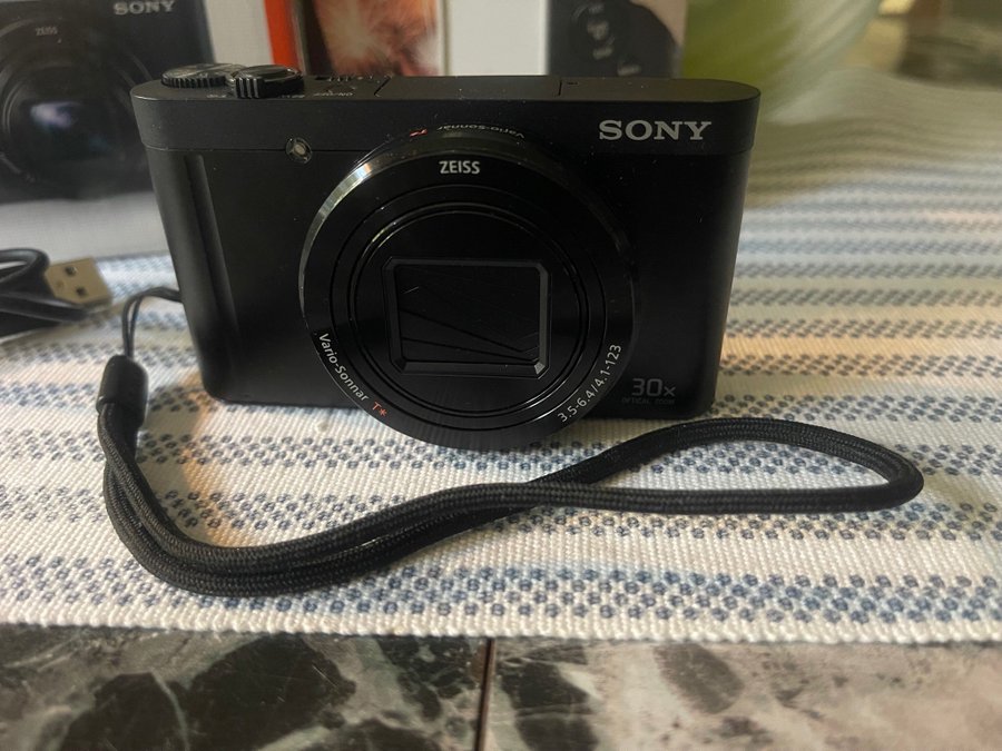 Sony Cyber-shot DSC-WX500