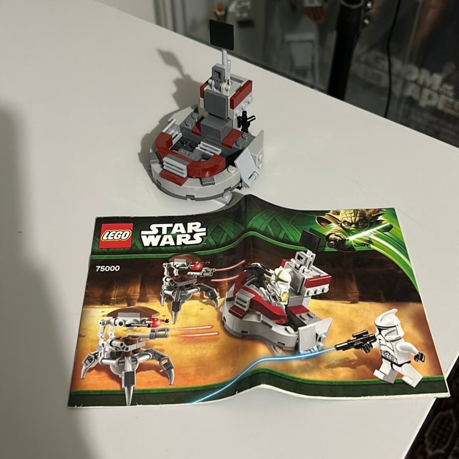 LEGO Star Wars Clone Troopers vs Droidekas 75000