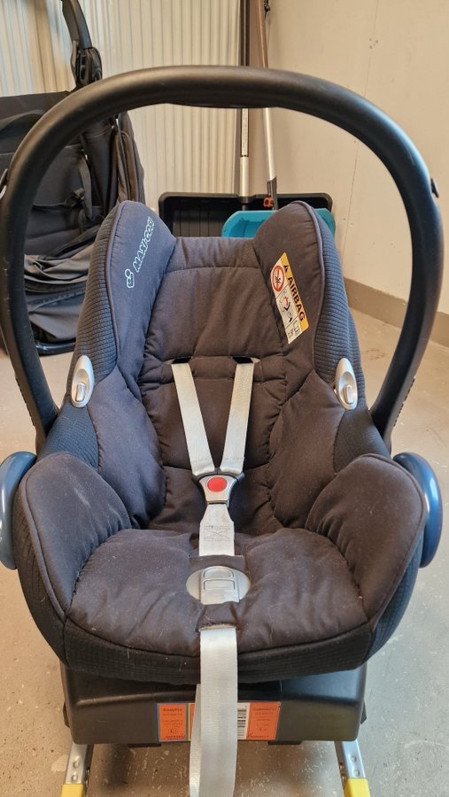 Maxi-Cosi Cabriofix bilbarnstol med EasyFix bas