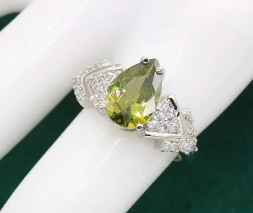 peridot imitation ring stl 18 SILVERPLÄTERADE