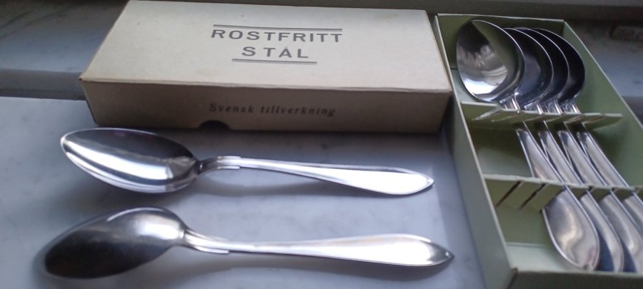 Rostfria retro bestick