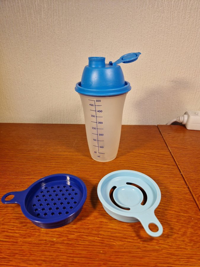 Tupperware Shaker med tillbehör