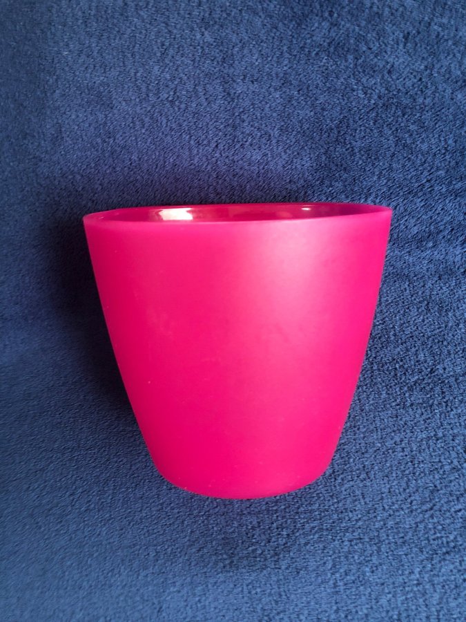 Vägghängd behållare i cerise transparent plast IKEA 20383