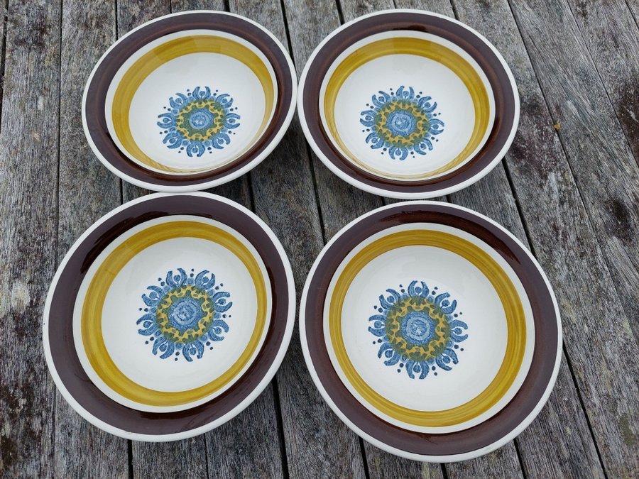 4 MINDRE TALLRIKAR CASTILLE BURLEIGH IRONSTONE BURSLEM ENGLAND