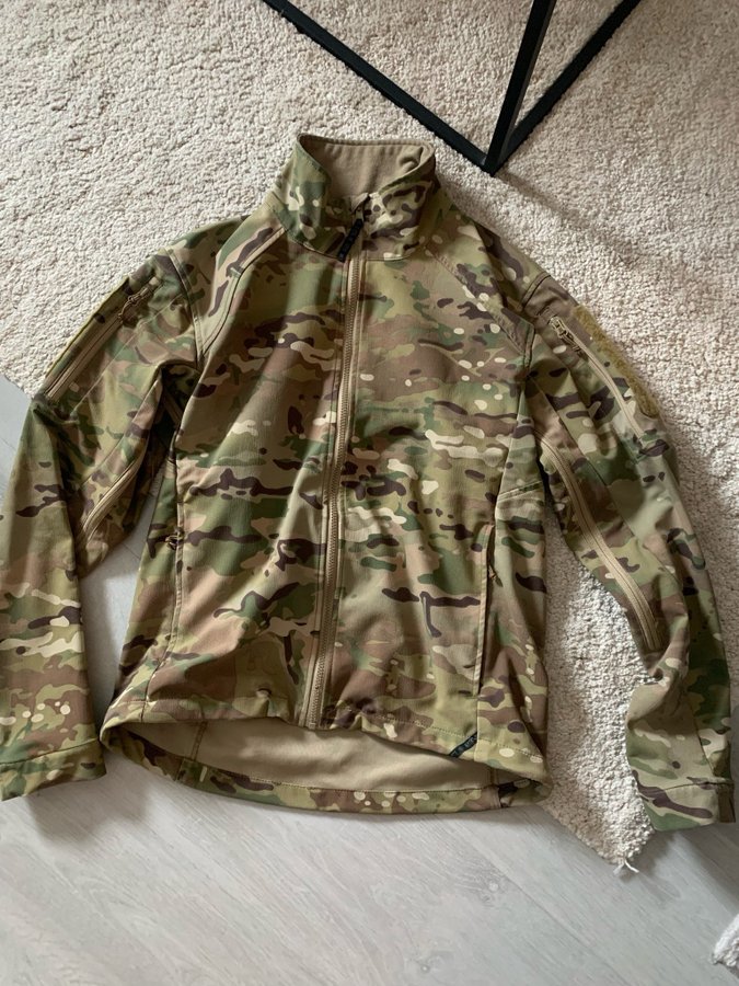 Crye Precision FIELDSHELL 2™ camouflage jacka