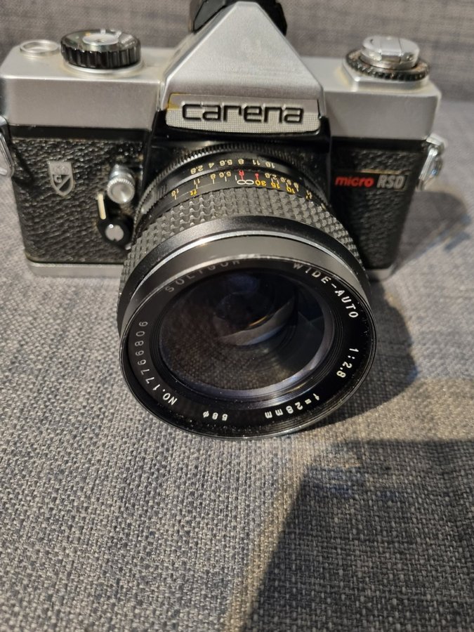 Carena SLR kamera med Soligor 28mm objektiv