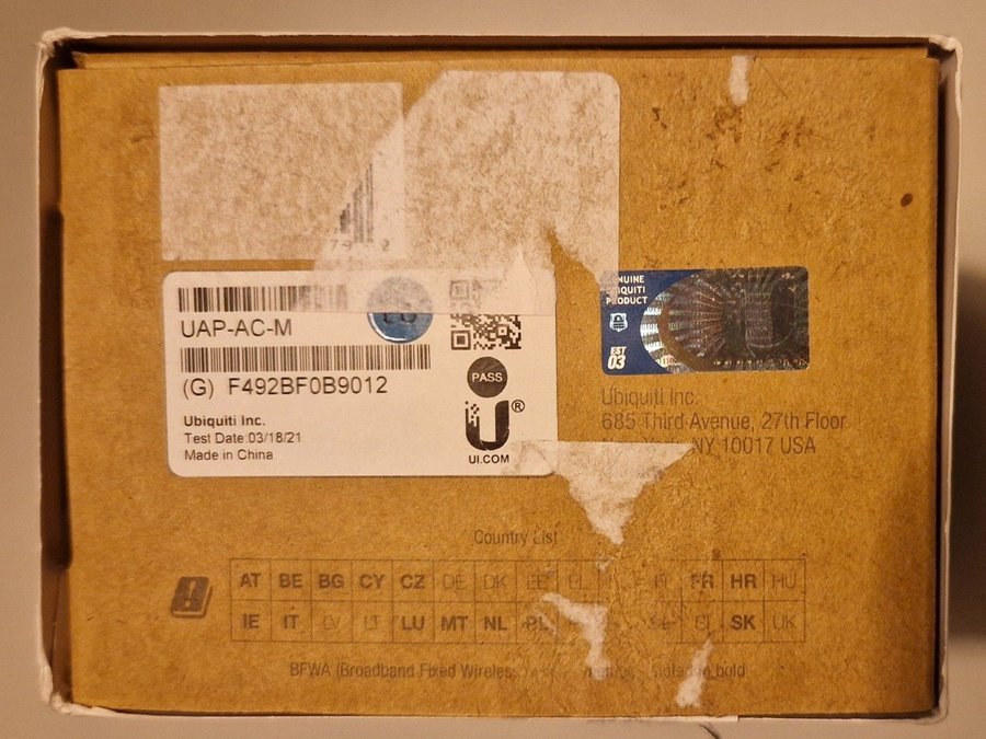 Ubiquiti UniFi AC Mesh Access Point (UAP-AC-M)