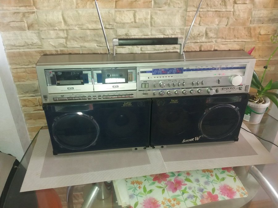 Sharp GF-999 Boombox