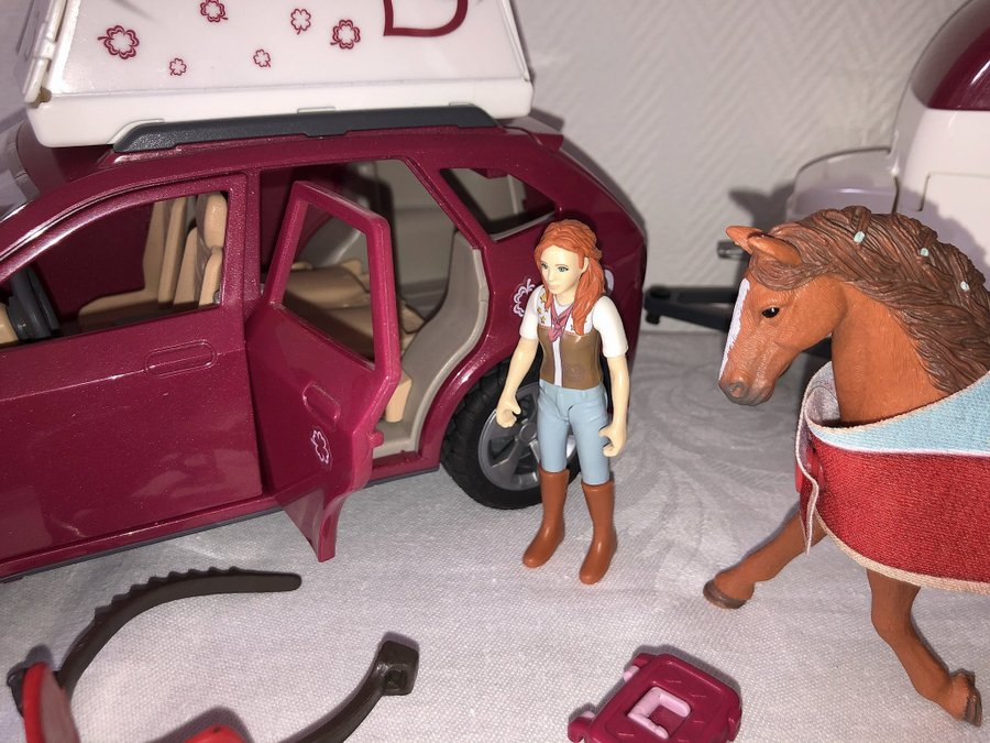 Schleich (42535) Horse Club Äventyr med bil och hästsläp