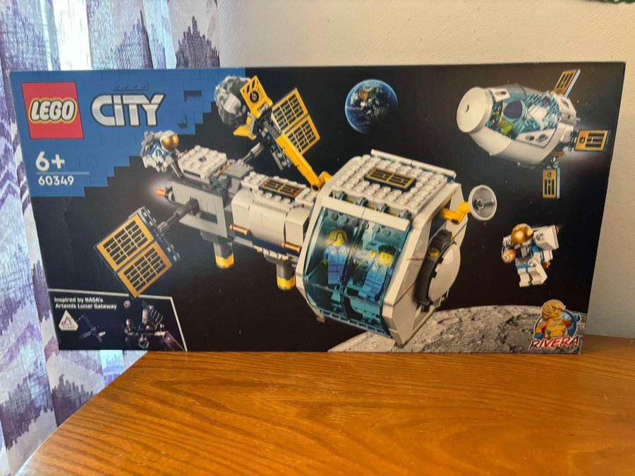 LEGO City 60349 Rymdstation