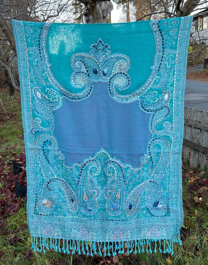 Ny Handbroderad Sjal Halsduk av 100% Kokt Ull från Nepal, ca 200 x 75 cm No.15