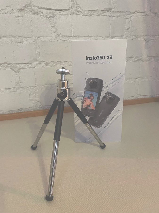 Oöppnad Insta360 X3 + Peak Design väska och diverse kameratillbehör