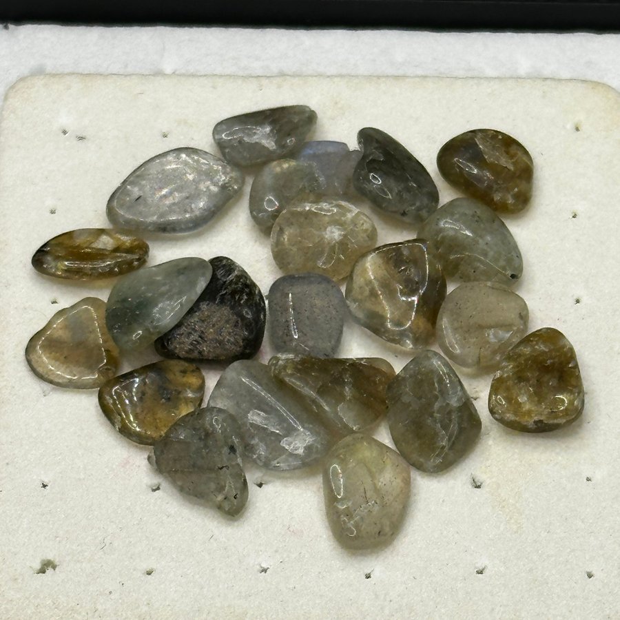 Natural Labradorite 28,00 ct