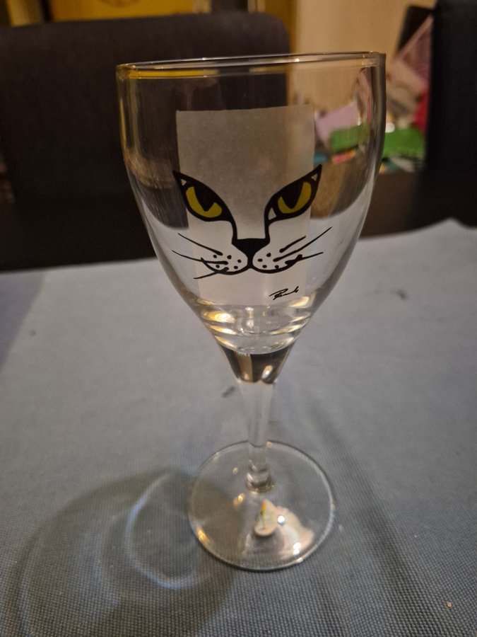 Glas med kattmotiv av Renate Stock för Sea glasbruk