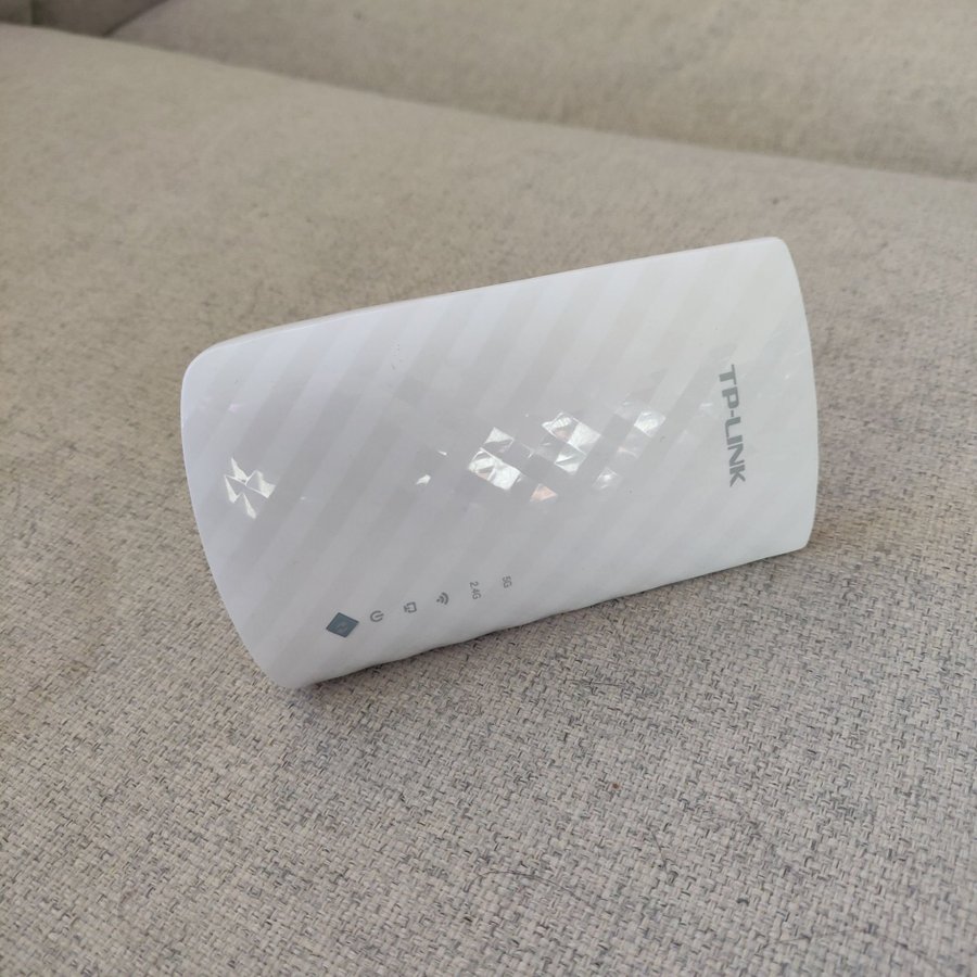 TP-Link AC750 Wi-Fi Range Extender RE200(EU)