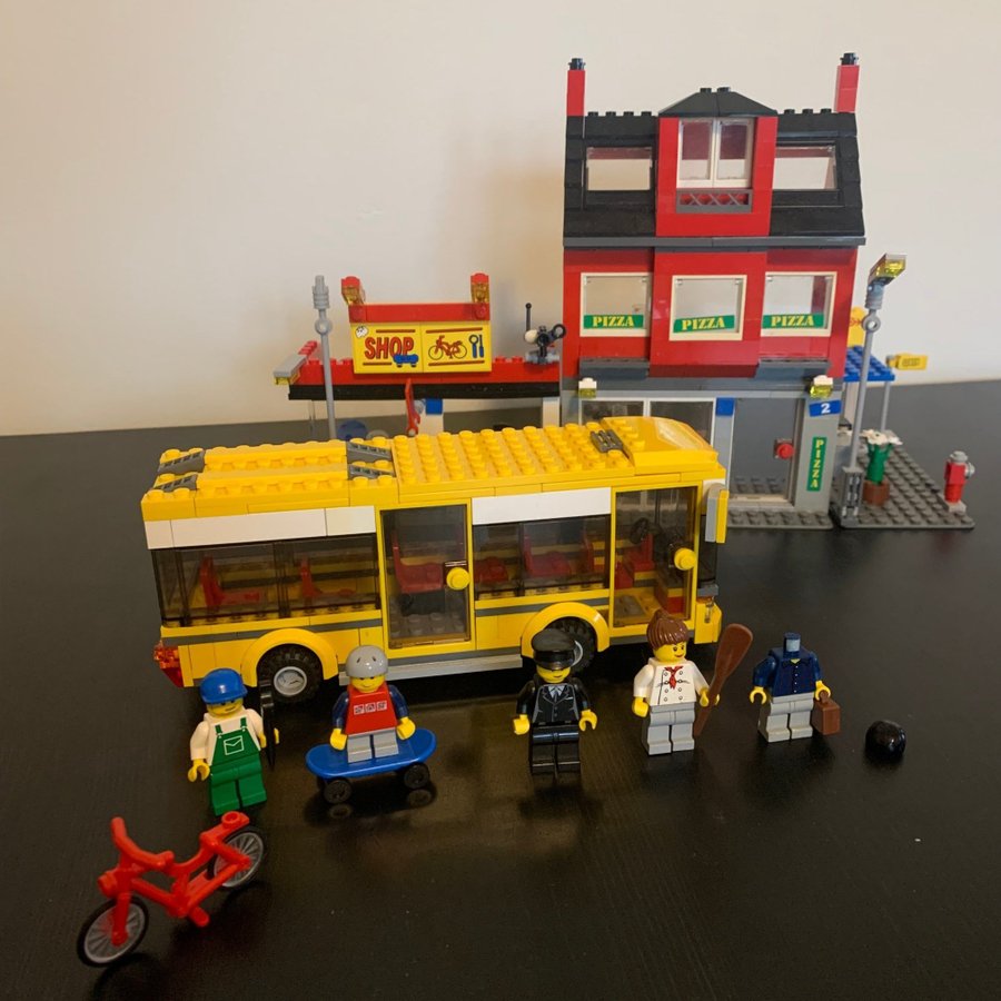 LEGO 7641 City Corner