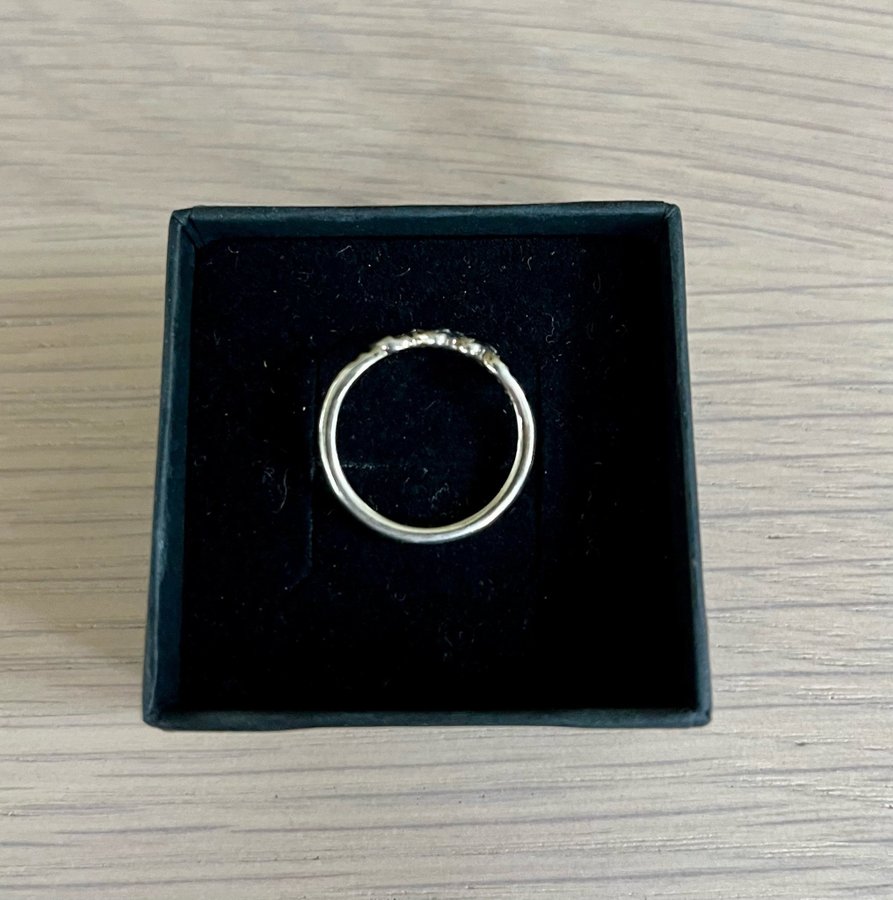 Pandora LOVE ring