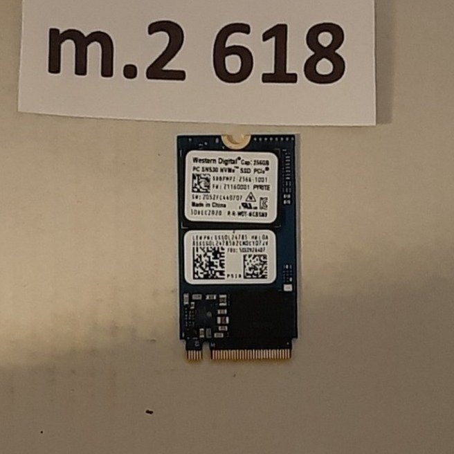 SSD m2  256GB  NVMe  märke: WD  formfaktor 2242