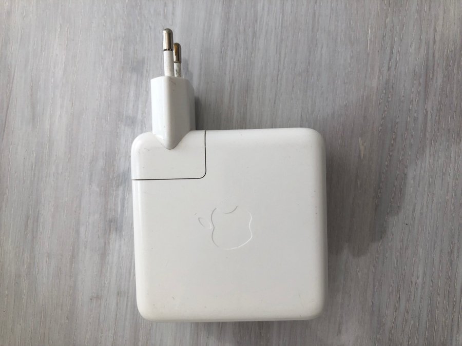 Apple 61 Watt USB-C strömadapter A1718