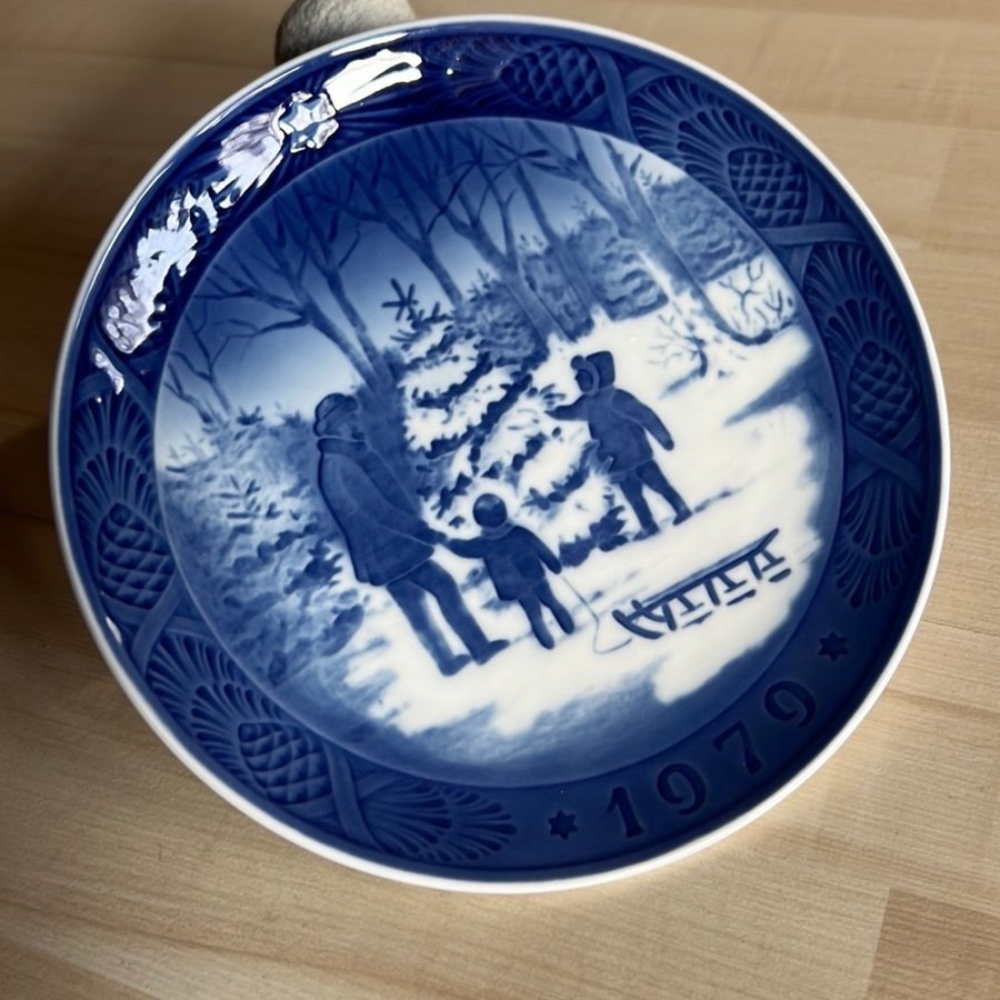 Royal Copenhagen Julgransplatta 1979