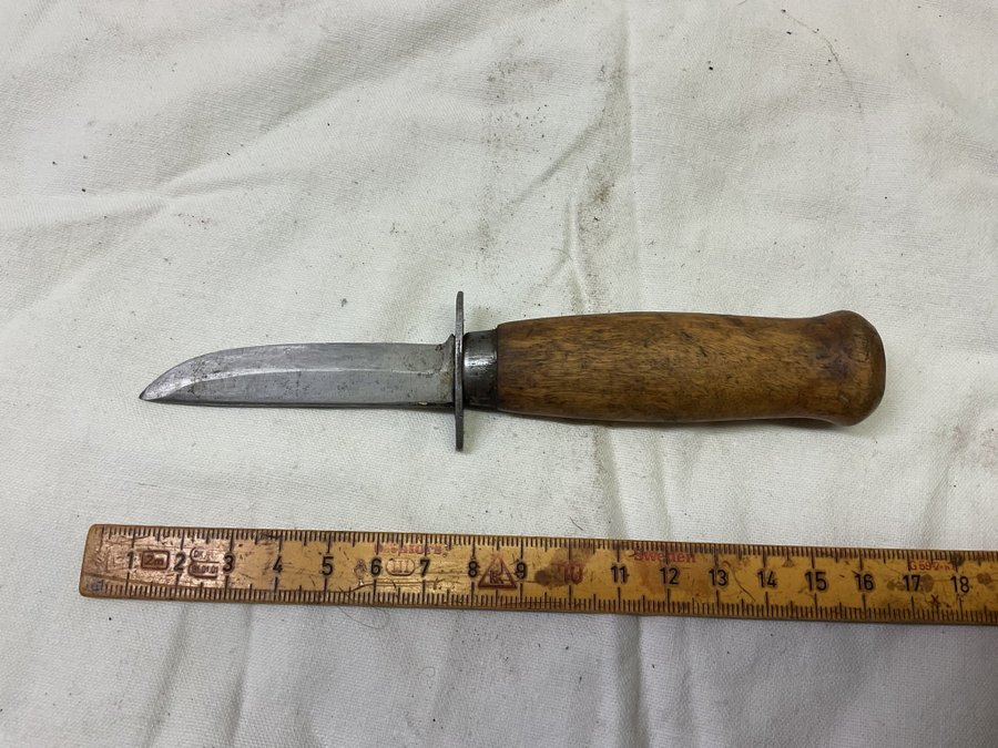 Aktsvensk kniv Made in Sweden jakt camping tälja