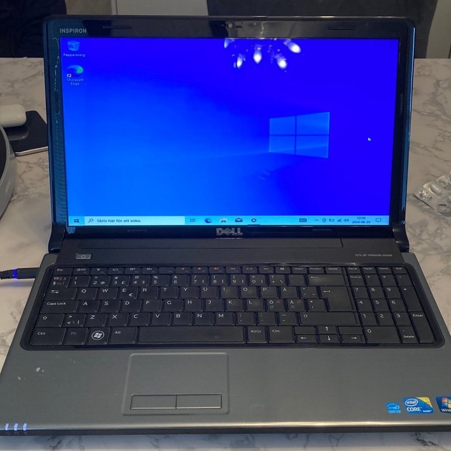 Dell inspiron 1564