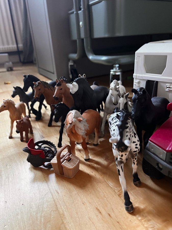 Schleich Hästar och Tillbehör