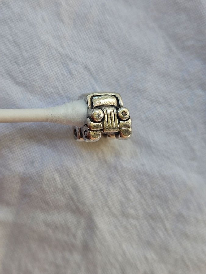 Pandora Bil Charm