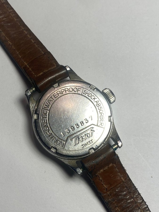 Tissot Anti-Magnetic Damklocka renoveringsobjekt