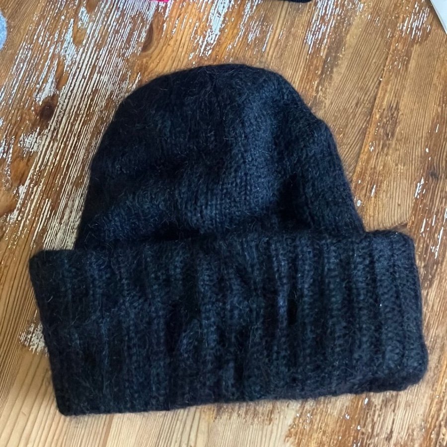 Teurn Studios Mohair Beanie black