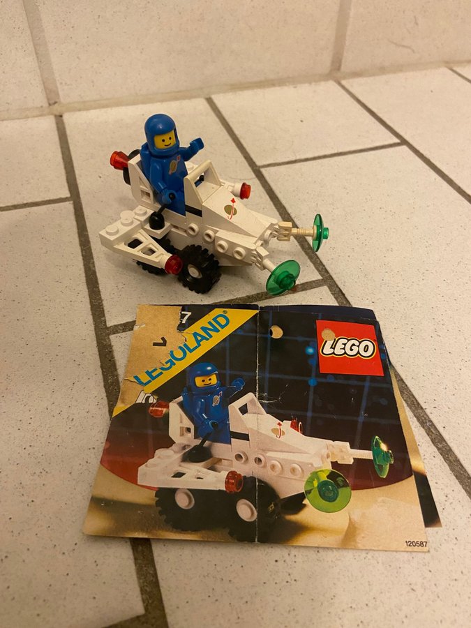 LEGO Classic Space - 6827 Strata Scooter