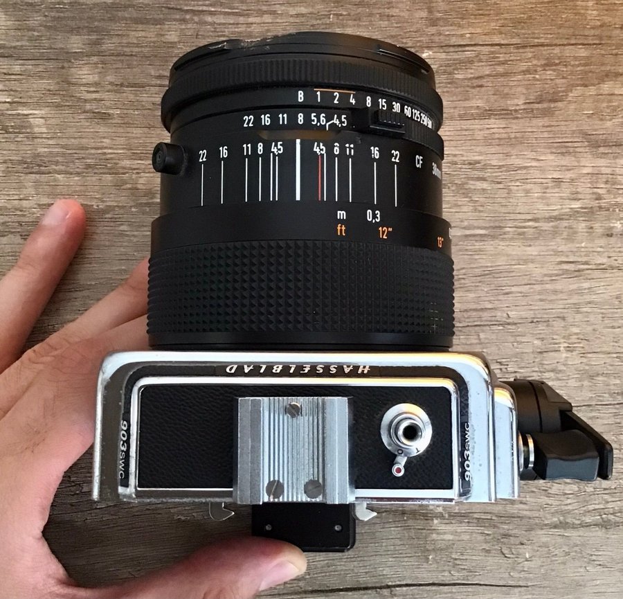 Hasselblad 903 SWC - Body + Viewfinder - Very Good Condition