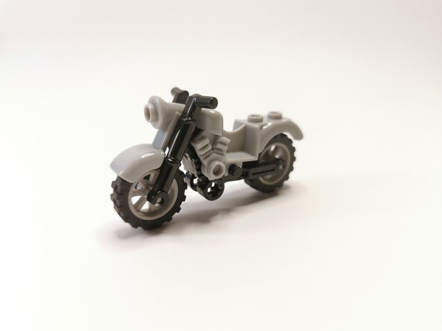 Lego - fordon - motorcykel - part 85983c01 - ljusgrå (bluish)