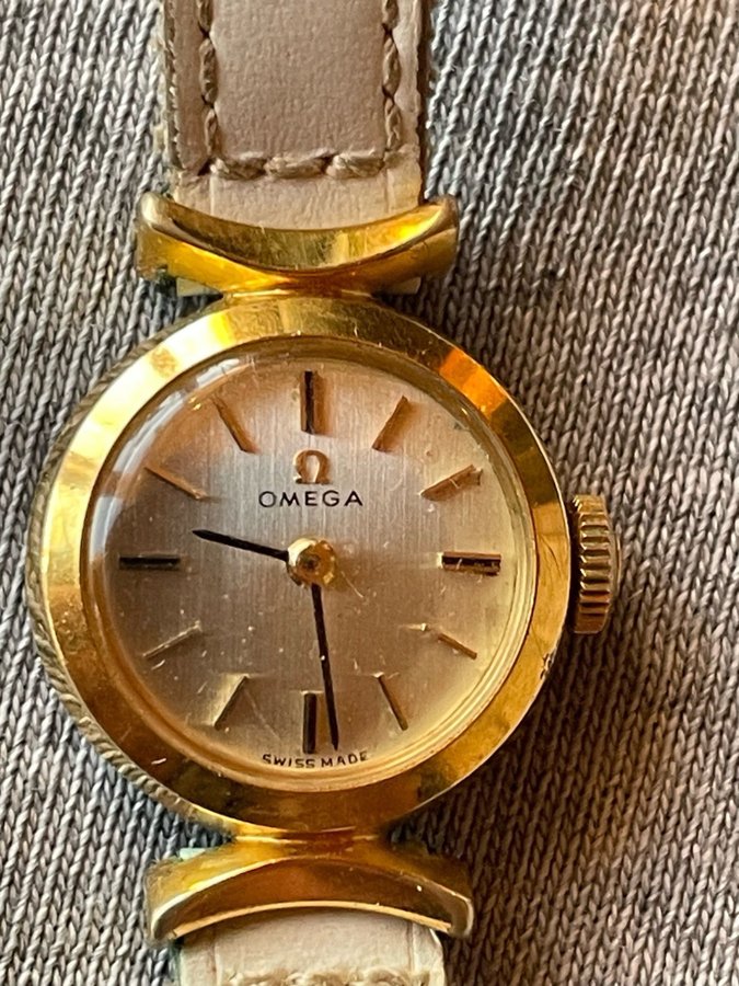 Omega Damklocka