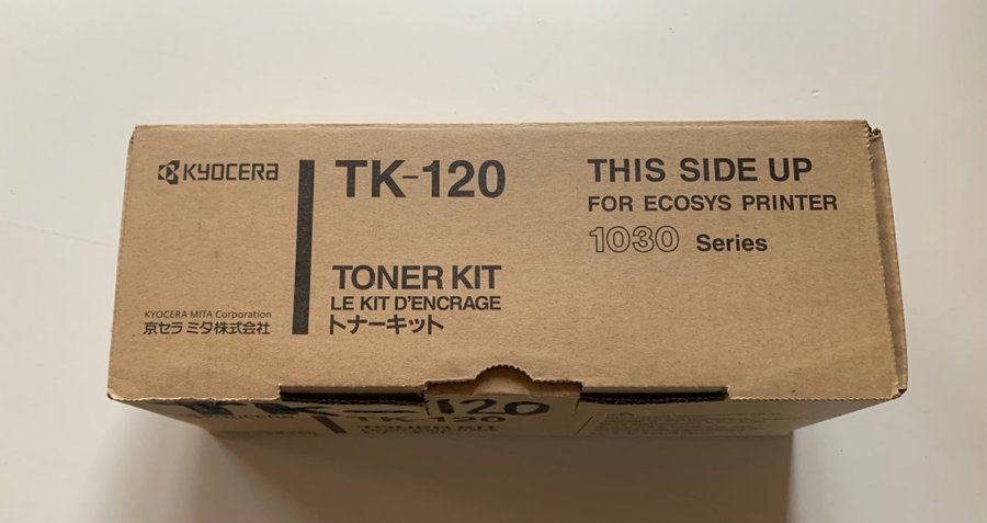 Kyocera TK-120 - Svart - lasertoner