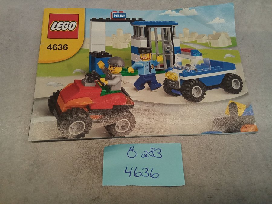 Lego BUILD AND REBUILD 4636