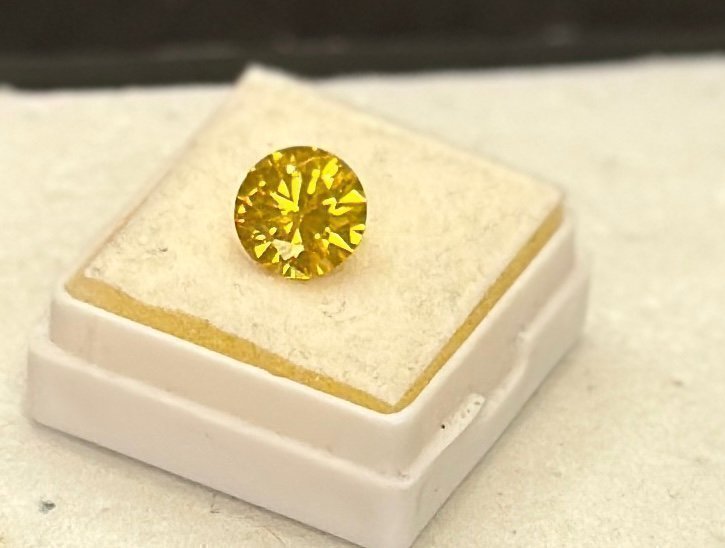 Yellow Citrine 650 ct