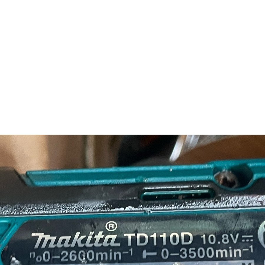 Makita 10.8V 1 batteri ej testad!