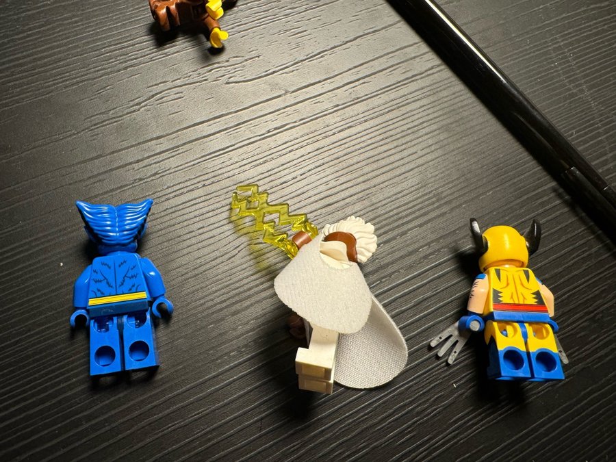 Lego Marvel X-men figures beast, wolverine and storm